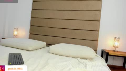 Snapshot of sally_rosses chatting on 02.17.25 sally rosses online show from 02.17.25