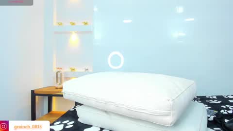 Snapshot of sally_rosses chatting on 02.24.25 sally rosses online show from 02.24.25