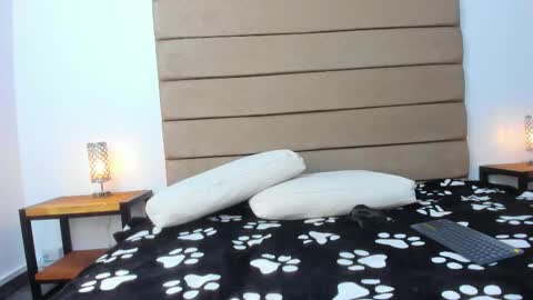 Snapshot of sally_rosses chatting on 02.25.25 sally rosses online show from 02.25.25