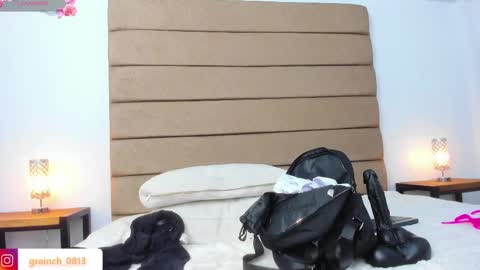 Snapshot of sally_rosses chatting on 02.26.25 sally rosses online show from 02.26.25