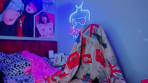 miss Sally online every night from 1am to 8am  Colombia time online show from 09.28.25