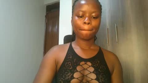 Snapshot of sallysasha254 chatting on 12.11.24 sallysasha254 online show from 12.11.24