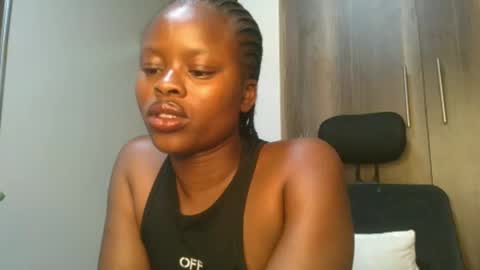 Snapshot of sallysasha254 chatting on 12.12.24 sallysasha254 online show from 12.12.24