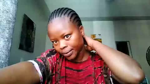 Snapshot of sallysasha254 chatting on 12.17.24 sallysasha254 online show from 12.17.24