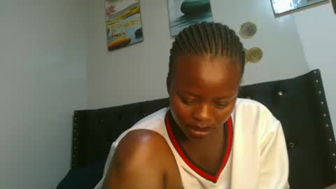 Snapshot of sallysasha254 chatting on 12.18.24 sallysasha254 online show from 12.18.24