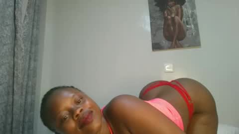 Snapshot of sallysasha254 chatting on 12.21.24 sallysasha254 online show from 12.21.24