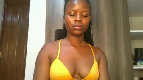 Snapshot of sallysasha254 chatting on 01.02.25 sallysasha254 online show from 01.02.25