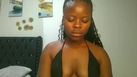 Snapshot of sallysasha254 chatting on 01.05.25 sallysasha254 online show from 01.05.25