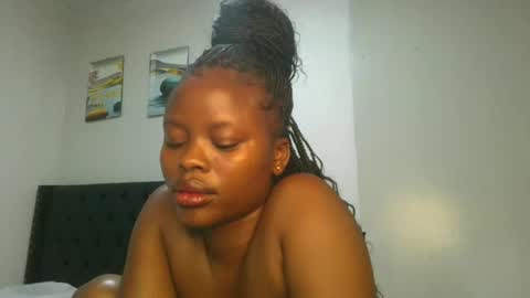 Snapshot of sallysasha254 chatting on 01.10.25 sallysasha254 online show from 01.10.25