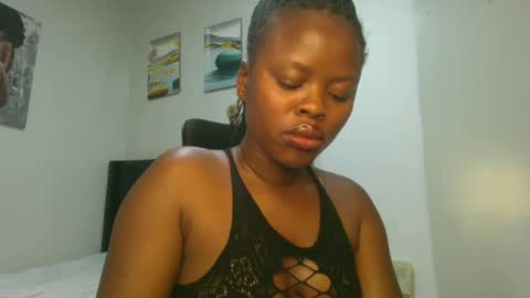 Snapshot of sallysasha254 chatting on 01.11.25 sallysasha254 online show from 01.11.25