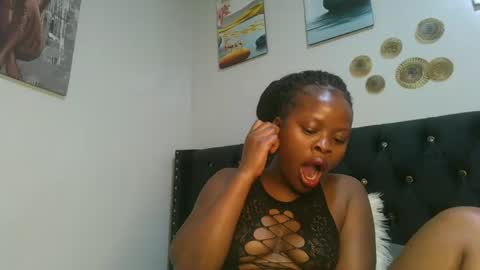 Snapshot of sallysasha254 chatting on 02.17.25 sallysasha254 online show from 02.17.25