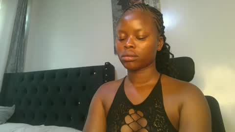 Snapshot of sallysasha254 chatting on 10.27.25 sallysasha254 online show from 10.27.25