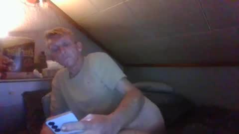 Snapshot of salmo6 chatting on 11.06.25 salmo6 online show from 11.06.25