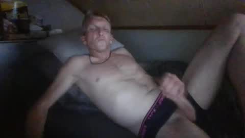 Snapshot of salmo6 chatting on 11.12.25 salmo6 online show from 11.12.25