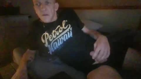 Snapshot of salmo6 chatting on 12.18.25 salmo6 online show from 12.18.25