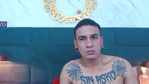 Snapshot of salome_daniel chatting on 10.16.25 salome_daniel online show from 10.16.25