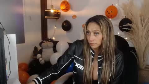 salome_drasin online show from 10.31.25