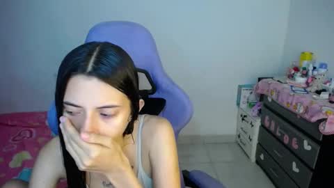 Snapshot of salome_fox4 chatting on 11.12.25 salome online show from 11.12.25