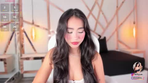 Snapshot of salome_nova chatting on 09.30.25 salome_nova online show from 09.30.25
