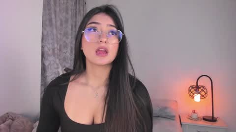 Snapshot of saloo_ chatting on 12.14.24 Salo online show from 12.14.24