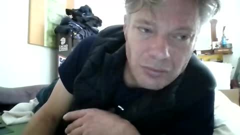 Snapshot of salsapaulus chatting on 05.14.26 salsapaulus online show from 05.14.26