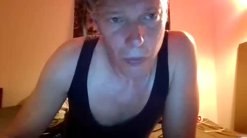 Snapshot of salsapaulus chatting on 05.25.26 salsapaulus online show from 05.25.26