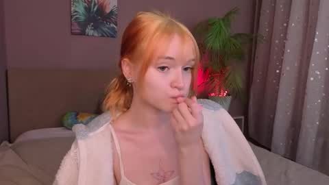 Snapshot of salt_mira chatting on 12.14.25 salt_mira online show from 12.14.25