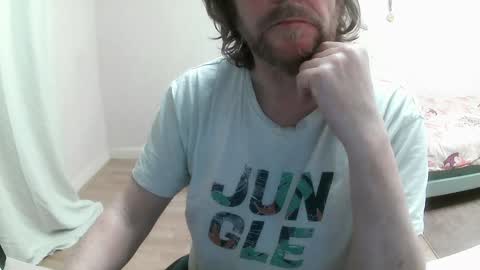 Saltimbanquier  Salt  ou  Banquier  online show from 01.25.25