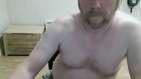 Snapshot of saltimbanquier chatting on 05.28.26 Saltimbanquier Salt ou Banquier online show from 05.28.26