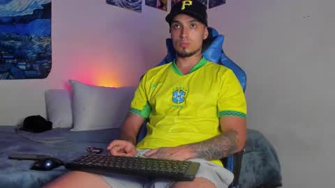 Snapshot of salvatore_dereck chatting on 02.14.26 online show from 02.14.26