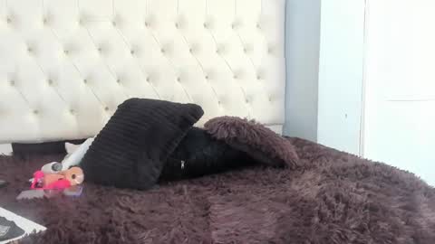 Snapshot of saly_moon chatting on 09.15.25 saly moon online show from 09.15.25