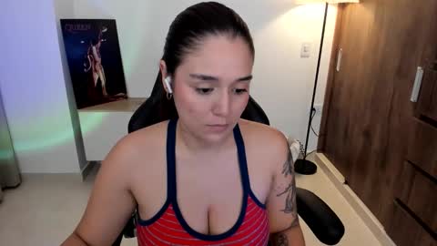 Snapshot of sam_cherry69 chatting on 11.24.25 Samy cherry online show from 11.24.25