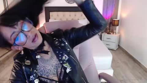 SAM MANSON online show from 02.06.25