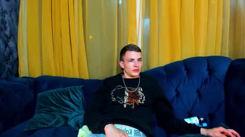 Snapshot of sam_vega_ chatting on 11.07.25 Sam Vega online show from 11.07.25