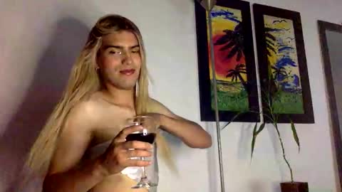 Snapshot of samanta_loch chatting on 06.15.26 samanta loch online show from 06.15.26