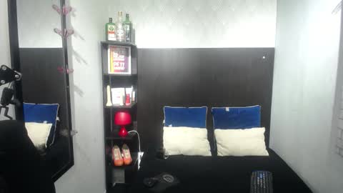 Snapshot of samanta_ortizz chatting on 10.24.25 samanta ortizz online show from 10.24.25