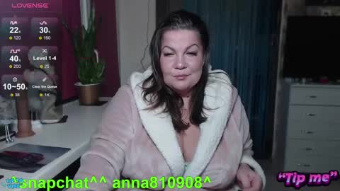 Snapshot of samanta_shy chatting on 12.14.24 Marry online show from 12.14.24