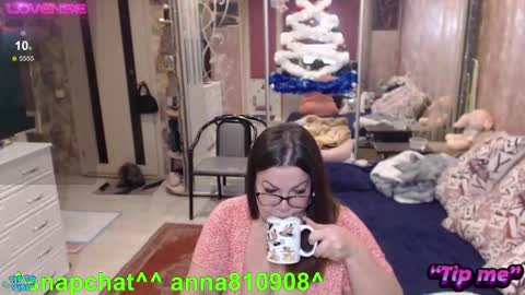 Snapshot of samanta_shy chatting on 01.19.25 Marry online show from 01.19.25