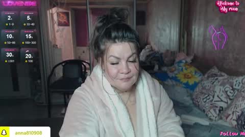 Snapshot of samanta_shy chatting on 11.20.25 Marry online show from 11.20.25