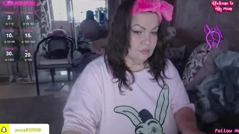 Snapshot of samanta_shy chatting on 12.16.25 Marry online show from 12.16.25