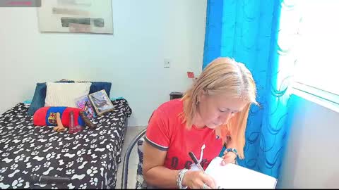 Snapshot of samanta_stone69 chatting on 01.27.25 Samanta Stone online show from 01.27.25