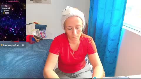 Snapshot of samanta_stone69 chatting on 02.05.25 Samanta Stone online show from 02.05.25