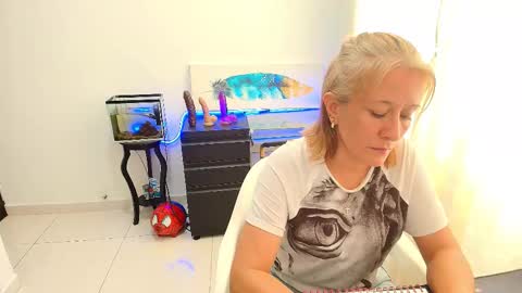 Snapshot of samanta_stone69 chatting on 10.20.25 Samanta Stone online show from 10.20.25