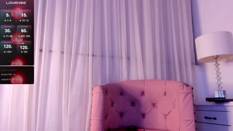 Snapshot of samanta_william chatting on 01.12.25 samanta online show from 01.12.25