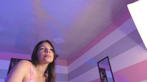 Snapshot of samantaortega_ chatting on 10.21.25 samantaortega_ online show from 10.21.25