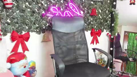 Snapshot of samantaortiz_ chatting on 12.16.25 samantaortiz_ online show from 12.16.25