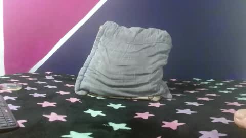 SAMANTHARUIZ18 online show from 12.22.25