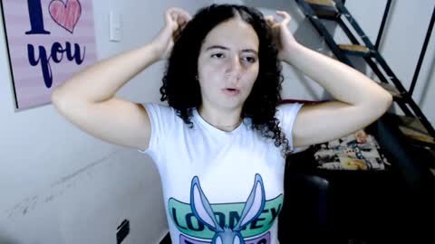 Snapshot of samantha2girl chatting on 12.02.24 samantha online show from 12.02.24