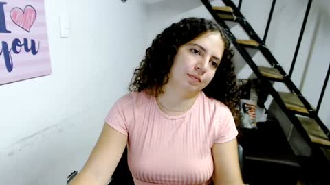 Snapshot of samantha2girl chatting on 12.11.24 samantha online show from 12.11.24