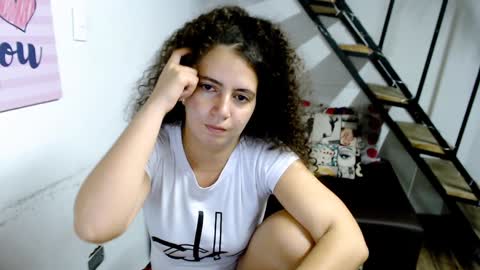 Snapshot of samantha2girl chatting on 12.15.24 samantha online show from 12.15.24